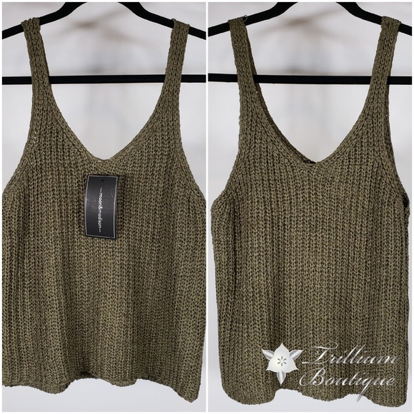 Moon & Madison Tops - NWT! Moon & Madison Knit Crop Tank Top - L